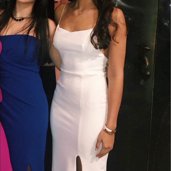 Floor length long white dress - Picture 5 of 5